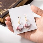 Boucles d'Oreilles Miniatures Personnalisées avec les Livres Cadeau d'Anniversaire pour Amoureux des Livres Écrivains Bibliothécaires Libraire