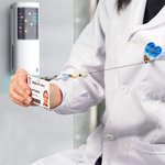 Enrouleur de badge en acrylique rétractable et perlé personnalisé Coeur de l'océan Cadeau d'anniversaire pour infirmière Médecin