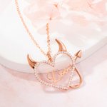 Personalizado Gothic Devil Heart Collar Colgante con Nombre Zircon Statement Jewelry Unique Birthday Gift for Her