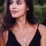 Médaillon Personnalisé avec Photo Collier en Argent à Motif Vintage Cadeau Anniversaire Saint-Valentin pour Femme