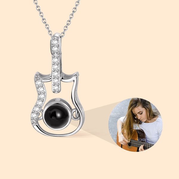 Collana di proiezione personalizzata con disegno di chitarra, 100 lingue, ti amo e foto, regalo di San Valentino per gli amanti della chitarra