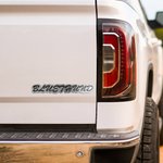 Gepersonaliseerde waterdichte gegraveerde auto naam embleem badge met auto veiligheid lijm verjaardag vaderdag cadeau voor auto-liefhebber