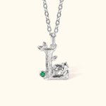 Collana con ciondolo personalizzato con iniziale a foglia e orsetto, pietra di nascita e nome inciso Gioielli boemi Regalo di compleanno e anniversari