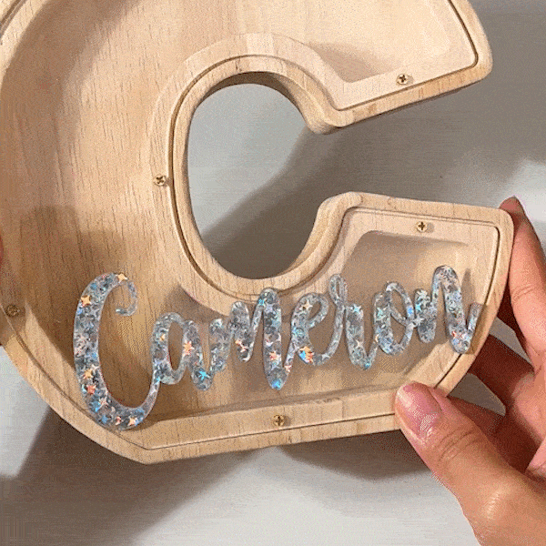 Tirelire de Lettre Personnalisée avec Nom Tirelire en Bois avec Plaque Acrylique Cadeau Anniversaire Fête pour Enfant