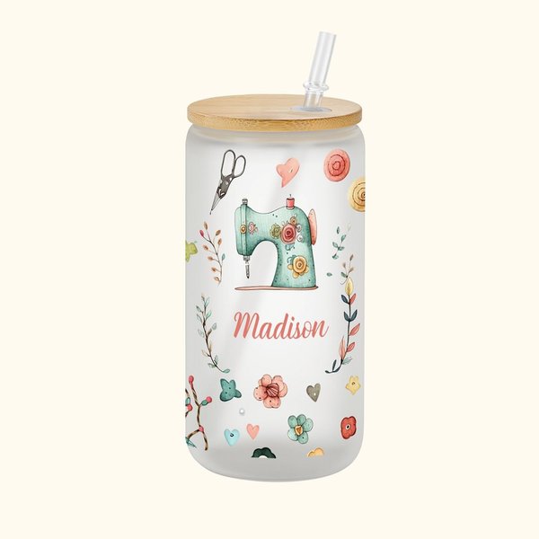 Gepersonaliseerde naaien thema 20oz Frosted glas Tumbler beker met deksel en rietje Verjaardag Moederdag cadeau voor moeder naaien liefhebbers