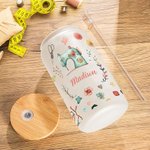 Personalisierte Nähen Thema 20oz mattiertem Glas Becher mit Deckel und Stroh Geburtstag Muttertag Geschenk für Mutter Nähen Liebhaber