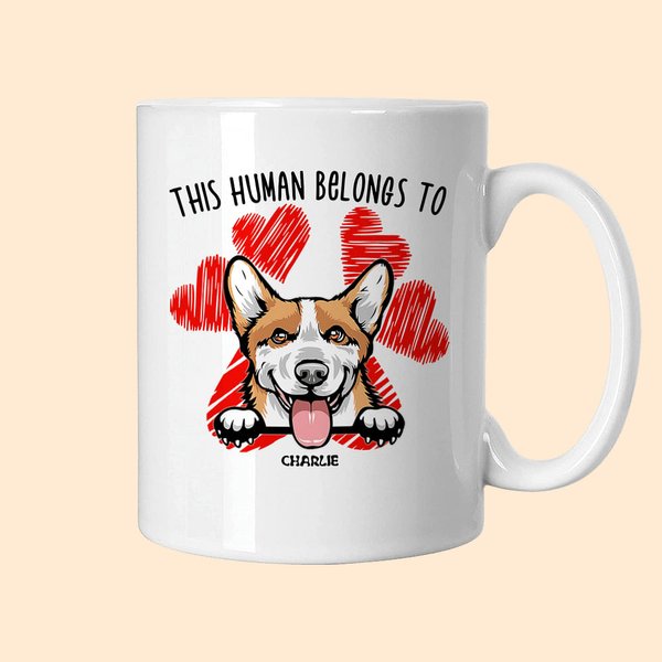 Personalisierte Dieser Mensch gehört zu 1-6 Hunde oder Katzen Keramikbecher mit Namen 11oz und 15oz Geburtstagsgeschenk für Tierliebhaber
