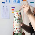 Gepersonaliseerd naaien thema Food Grade 20oz Skinny Tumbler met deksel en rietje schoonmaakborstel Verjaardag Moederdag cadeau voor moeder naailiefhe