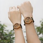 Orologio fotografico personalizzato in legno di bambù inciso con testo Regalo di compleanno per donne e uomini