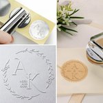 Timbro a secco personalizzato per libri di nozze Set di timbri a mano con iniziali e nomi Regalo di nozze per coppie di sposi