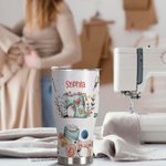 Spersonalizowany kubek z pokrywką z motywem szycia 30 uncji Zakrzywiony kubek z pokrywką Prezent urodzinowy na Dzień Matki dla Matki Miłośniczki Szycia