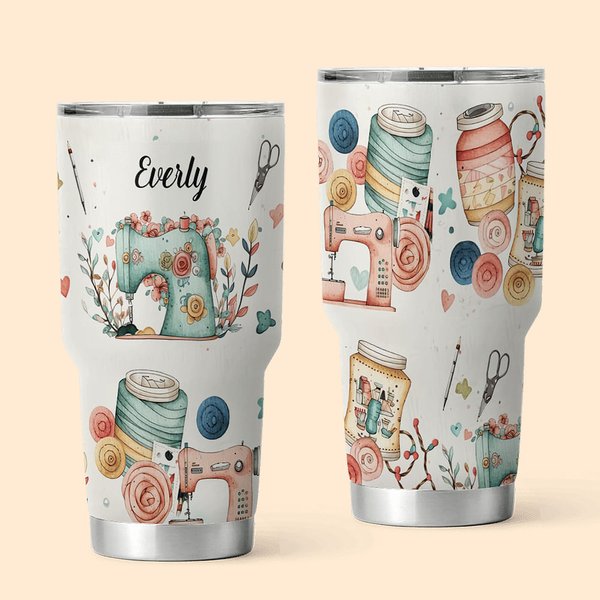 Vaso personalizado de 30oz con tapa y cepillo para limpiar la pajita Regalo de cumpleaños para un amante de la costura