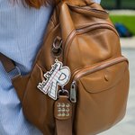 Portachiavi in acrilico personalizzato con iniziale e nome, stile matita di Graffiti.
