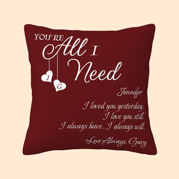 Taie d'oreiller personnalisée You're All I Need avec nom et texte Décoration romantique pour la maison Cadeau de Saint-Valentin pour couple