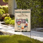 Bandiera da giardino personalizzata Making Memories One Campsite at a Time Regalo per coppie di campeggiatori