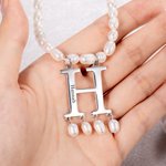 Collier Perle Prénom Personnalisé Gravé sur Pendentif Initiale Cadeau Anniversaire pour Femme