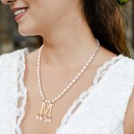 Collier Perle Prénom Personnalisé Gravé sur Pendentif Initiale Cadeau Anniversaire pour Femme