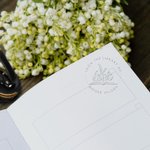 Libro de Nacimientos Personalizado Flor de la Biblioteca de Nombre Sello en relieve con bolsa de almacenamiento Regalo de cumpleaños para los amantes de los libros