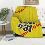 Personalisierte Softball gelbe Fleecedecke mit Namen und Nummer Geburtstagsgeschenk für Softball-Liebhaber