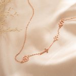 Personalizada Dainty Sideway 1-6 Nacimiento Flor Piedra Inicial Collar Día de la Madre Cumpleaños Jubilación Regalo para ella
