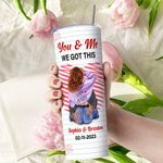 Gepersonaliseerde You & Me 20oz Roestvrij staal Skinny Tumbler met namen en deksel Rietje Borstel Valentijnsdag Verjaardagscadeau voor echtpaar