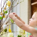 Personalizada linda perla de cuentas nombre de estiramiento pulsera con el encanto del conejito de Pascua regalo de cumpleaños para los niños