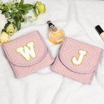 Portagioie da viaggio pieghevole personalizzato rosa con lettera Regalo di compleanno di San Valentino per le donne