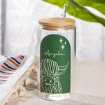 Vaso de cristal con pajita y bambú personalizado con el nombre de la vaca de las tierras altas multicolor Regalo de cumpleaños para los amantes de las