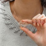 Pendentif Prénom Coeur Ailes d'Ange Collier Personnalisé avec Nom Cadeau St Valentin Anniversaire pour Femme