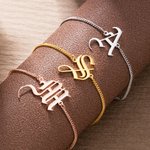 Bracciale gotico personalizzato con iniziali in inglese antico Regalo di compleanno per la festa della mamma per le donne