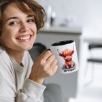 Taza de Cerámica Personalizada 11oz Vaca Tierras Altas con Nombre Regalo de Cumpleaños para un Amigo de la Familia