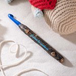 Crochet de Couture Style Baguette Magique Outils de Couture Personnalisés avec Texte Accessoires Cadeau pour Amateur de Couture et d'Art