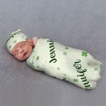 Couverture de naissance personnalisée avec nom Trèfle à quatre feuilles Cadeau de douche pour bébé à l'occasion de la Saint-Patrick
