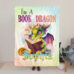 Couverture de Dessin Animé I Am A Book Dragon Personnalisée avec Nom Cadeau d'Anniversaire pour les Lecteurs Famille
