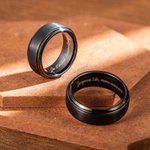 Bague Noire en Tungstène Personnalisée avec Texte Gravé à l'Intérieur Cadeau d'Anniversaire Saint-Valentin Mariage pour Homme