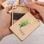 Personalisierte Aquarell Geburt Blume hölzerne Nadel Aufbewahrungsbox mit Magnet und eingravierten Namen Muttertag Geburtstag Geschenk für Näh-Enthusi