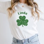 Personlig Lucky Shamrocks Multicolor T-shirt Sweatshirt med namn St. Patrick's Day Present till familj vän
