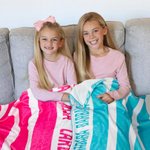 Personalisierte klassische gestreifte weiche Fleecedecke mit Namen Geburtstagsgeschenk für Familie Freund