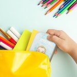 Boîte en Métal Personnalisée avec Nom et Image Cartoon Boîte à Souvenir avec Fond Aquarelle Cadeau Anniversaire pour Fille et Garçon