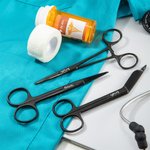 Personalised Medical Grade Stainless Steel Bandage Scissor Hemostat Suture Scissor Set Graduation Gift for Nurse Medical Staff Veterinarian RN