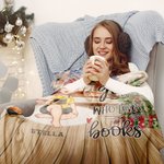 Spersonalizowany koc Just A Girl Who Loves Books Miękki koc do dekoracji domu Świąteczny prezent do czytania dla miłośników książek