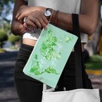 Gepersonaliseerde Change the World Make-up tas met naam wereldkaart verjaardag afstuderen geschenk voor haar