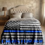 Gepersonaliseerde Blauwe Dunne Lijn Gestreepte Zachte Deken van de Amerikaanse Vlag met Naam Pensioen Afstudeercadeau voor Politieagent