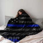 Gepersonaliseerde Blauwe Dunne Lijn Gestreepte Zachte Deken van de Amerikaanse Vlag met Naam Pensioen Afstudeercadeau voor Politieagent