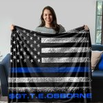 Gepersonaliseerde Blauwe Dunne Lijn Gestreepte Zachte Deken van de Amerikaanse Vlag met Naam Pensioen Afstudeercadeau voor Politieagent