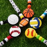 Porte-clés en Perles Personnalisé avec Nom Breloque de Balle Ballon Cadeau Anniversaire Retour à l'École pour Amateur du Sport Entraîneur Équipe
