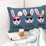 Housse d'Oreiller Personnalisée avec 1-8 Lapins et Noms Décoration sur la Canapé Cadeau pour Famille