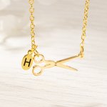 Collar personalizado de tijeras delicadas con piedra de nacimiento y disco de iniciales Regalo de graduación de cumpleaños para peluqueros Amantes de 