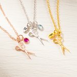 Collar personalizado de tijeras delicadas con piedra de nacimiento y disco de iniciales Regalo de graduación de cumpleaños para peluqueros Amantes de 