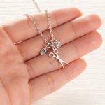 Collar personalizado de tijeras delicadas con piedra de nacimiento y disco de iniciales Regalo de graduación de cumpleaños para peluqueros Amantes de 